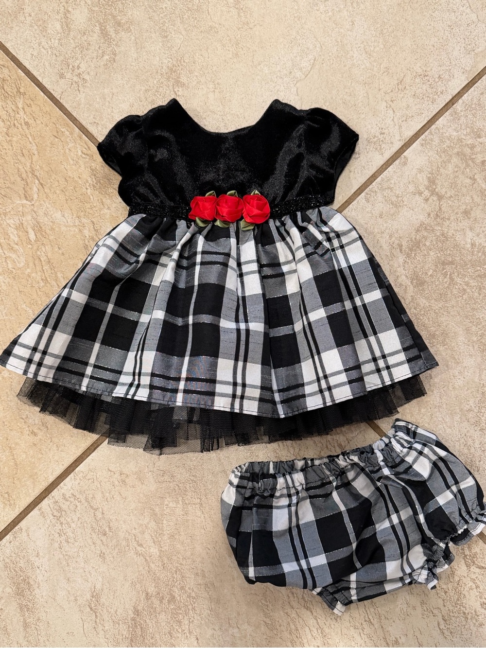 George Baby Girls Black Velvet Plaid Holiday Dress & Bloomers Set 0–3 Months